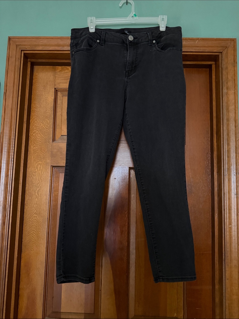 1822 Denim Women's Skinny Jeans in Black